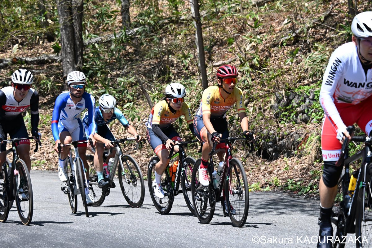 CyclingGirasole's tweet photo. 大雅選手が5位入賞し、E2昇格を果たしました!
E1初レースの和泉選手も126kmの長丁場のレースを完走し、E2クラスは全員が完走と成長した姿が見られました!
#lvgcycling #pxacycling #711rbpj
#linkvision #新宿医療専門学校 #monmouthtea #highpass #龍電社 #神楽坂結婚相談所 #unical #linkwin https://t.co/pApOMqYHFO