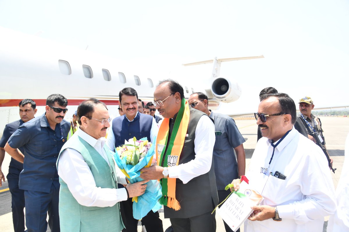 Office of JP Nadda (@officeofjpnadda) on Twitter photo Hon. BJP National President and Union Minister Shri <a href="/JPNadda/">Jagat Prakash Nadda</a> Ji was warmly welcomed by CM Shri <a href="/Dev_Fadnavis/">Devendra Fadnavis</a> Ji, <a href="/BJP4Maharashtra/">рднрд╛рдЬрдкрд╛ рдорд╣рд╛рд░рд╛рд╖реНрдЯреНрд░</a> State President Shri <a href="/cbawankule/">Chandrashekhar Bawankule</a> Ji, alongwith other party leaders and karyakartas upon his arrival in Chhatrapati Sambhajinagar, Maharashtra, today. Hon. BJP National President and Union Minister Shri <a href="/JPNadda/">Jagat Prakash Nadda</a> Ji was warmly welcomed by CM Shri <a href="/Dev_Fadnavis/">Devendra Fadnavis</a> Ji, <a href="/BJP4Maharashtra/">рднрд╛рдЬрдкрд╛ рдорд╣рд╛рд░рд╛рд╖реНрдЯреНрд░</a> State President Shri <a href="/cbawankule/">Chandrashekhar Bawankule</a> Ji, alongwith other party leaders and karyakartas upon his arrival in Chhatrapati Sambhajinagar, Maharashtra, today.