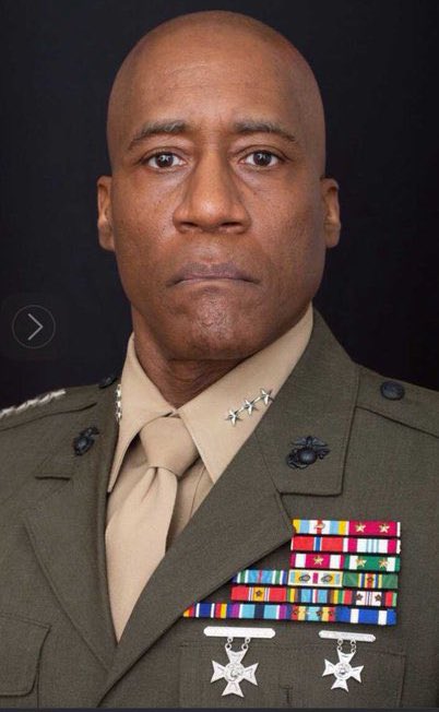 Who do you support Ibrahim Traore, President of Burkina Faso 🇧🇫 or USA 🇺🇸 AFRICOM Commander General Michael Langley