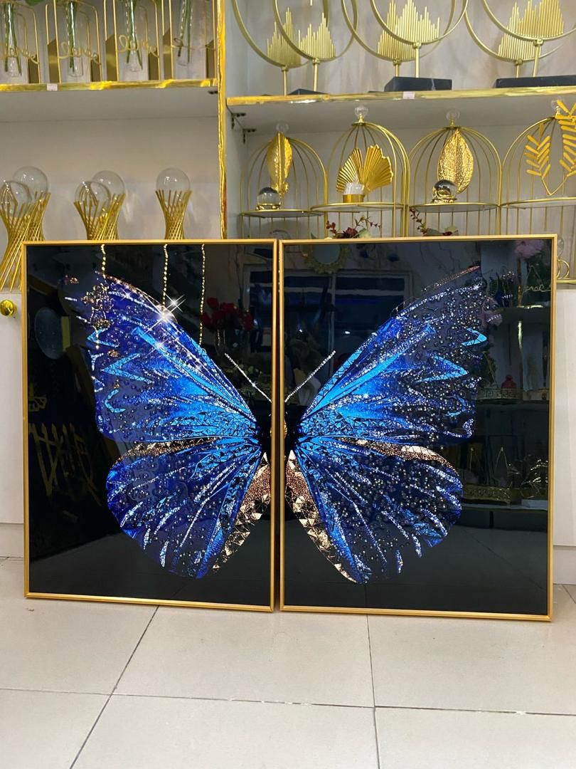 TWIN SET WALL ART /ACRYLIC FRAME

Size:50 by 70
.
Price;,100,000 both
.
📍 Kano 
.
Delivery nationwide