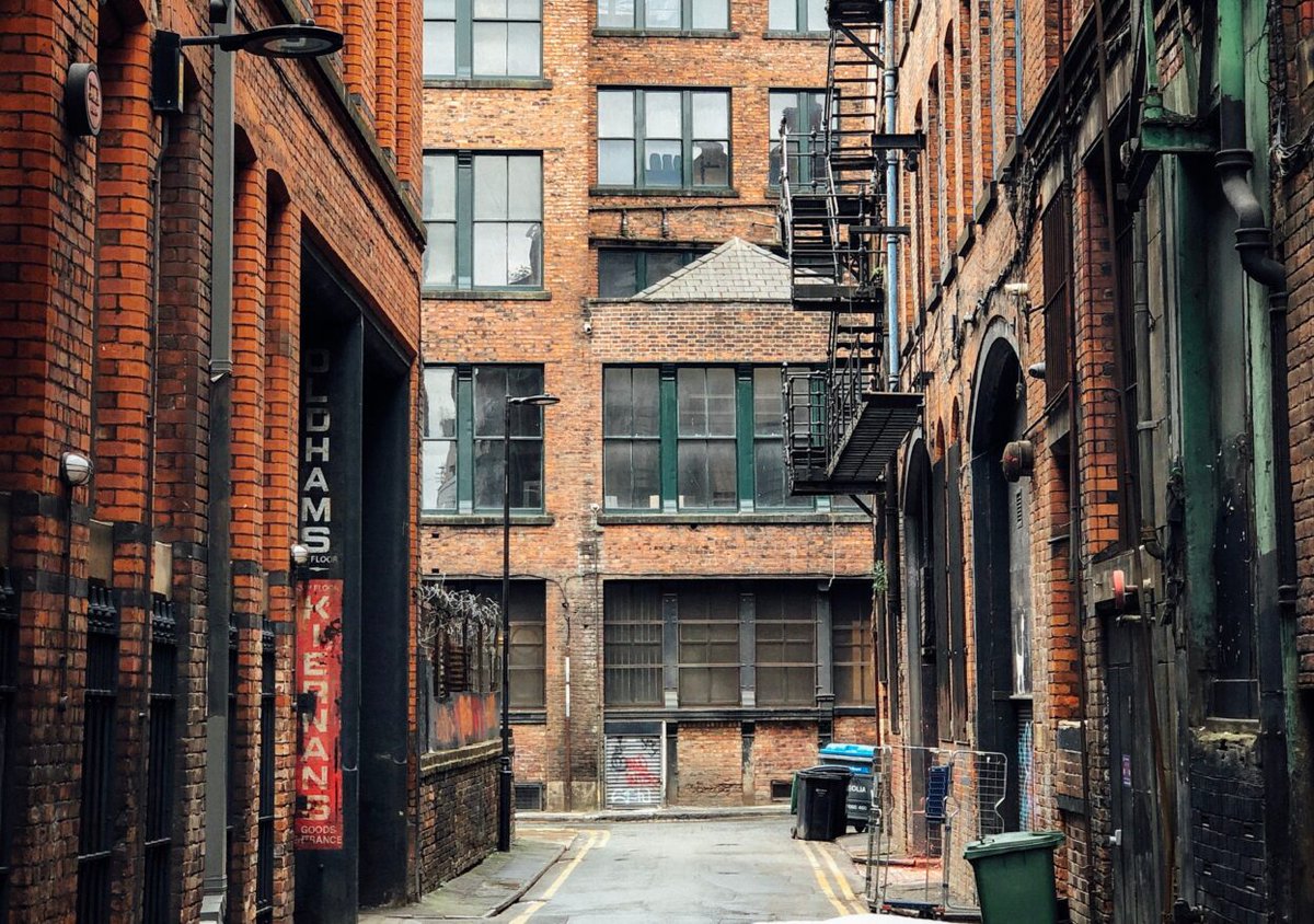 TOURS AND ACTIVITY: Manchester's well established as a centre for musical and footballing excellence. Join Joe Feeley for a walking tour that celebrates these two monoliths of British culture. 
creativetourist.com/event/rock-and…