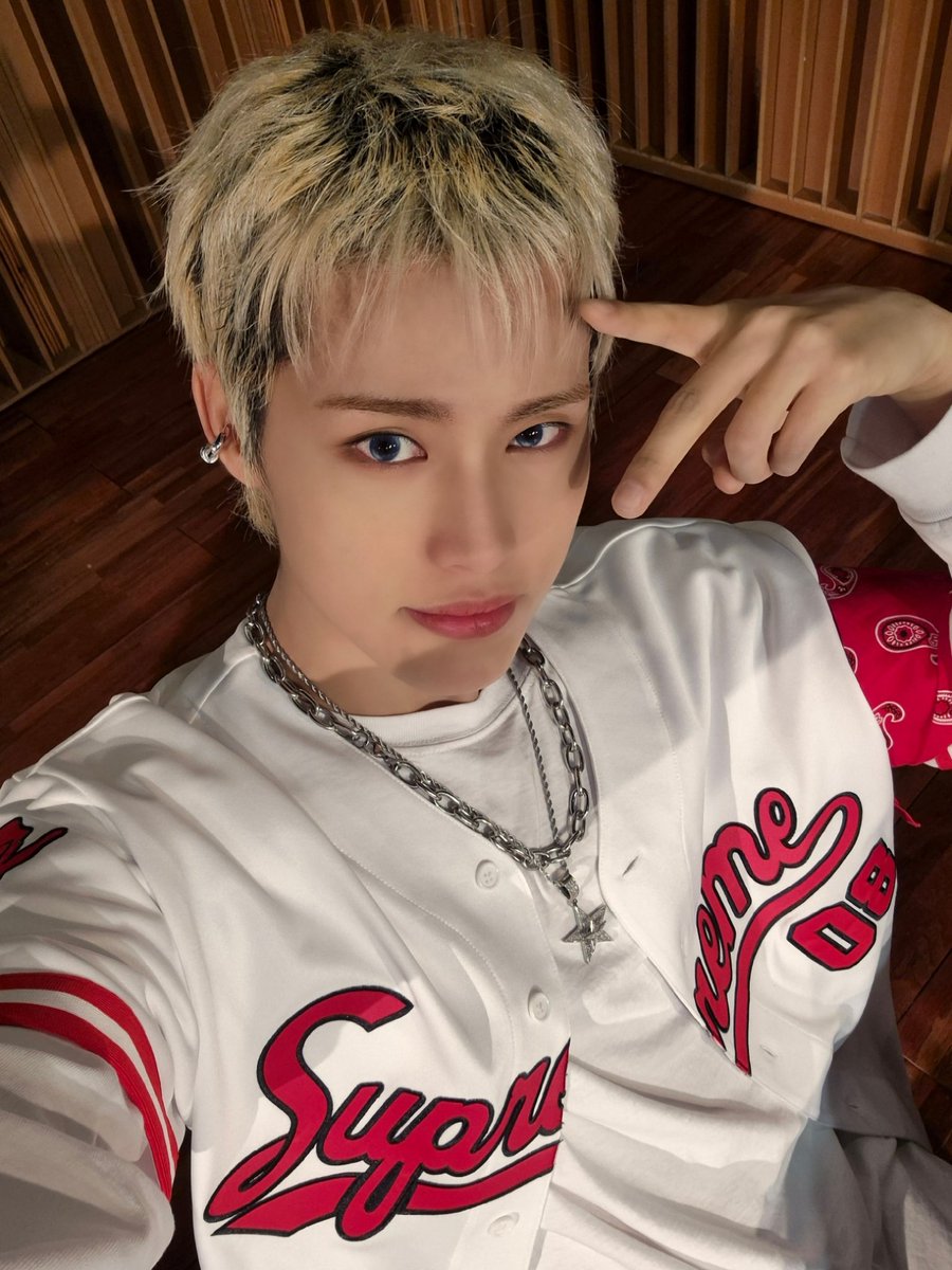 NewBeat_twt's tweet photo. [#전여여정]

오늘 엄청 핫한 느낌🫠 https://t.co/KTouc7Lp7W