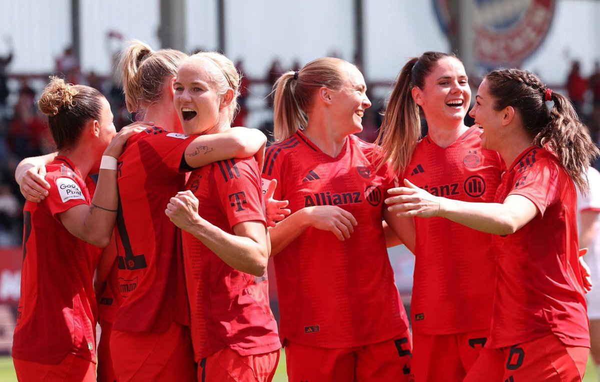 FC Bayern Frauen have clinched the women's Bundesliga title for the third time in a row and 7th in history 

Congratulations 🏆