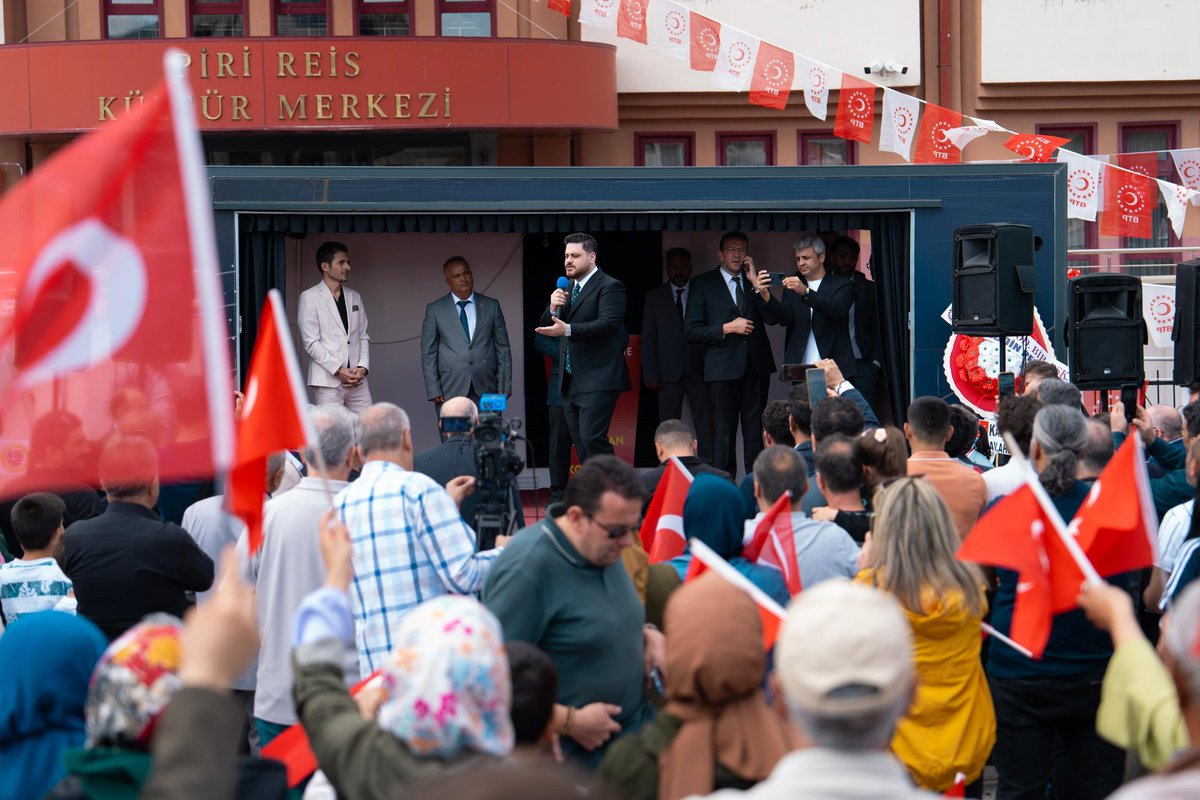 Karaman İl Kongremiz, halkın iradesine vurulan bir darbe ile engellenmek istendi!

Ama biz buradayız!
Kapılar kapanır, salonlar kapatılır...
BTP’nin yürüyüşü durmaz!
Çünkü biz salonlarda değil, milletin gönlündeyiz!

Bugün burada sadece kongremizi değil, Türkiye’nin özgür