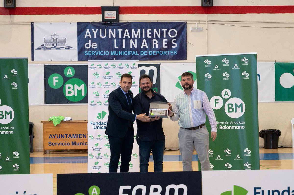 🌟 Nuestro agradecimiento a <a href="/aytolinares/">Ayuntamiento de Linares</a> por la organización del #CADEBA25 Infantil Femenino.

©️ Live In Producciones 

#BalonmanoAndalucía