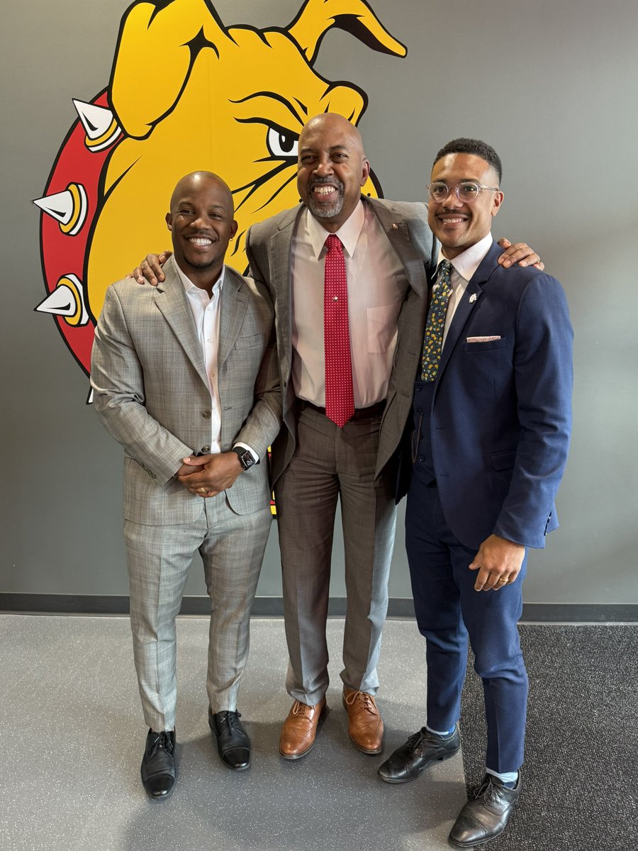 Rob Bentley (@bentleyrferris) on Twitter photo Two of Coach Annese's first Dawgs, Tayo Moss and Jamar Slade, stopped by on Friday for alumni interviews and caught up with President Pink! So good to see these dudes! <a href="/FerrisFootball/">Ferris St. Football</a> Two of Coach Annese's first Dawgs, Tayo Moss and Jamar Slade, stopped by on Friday for alumni interviews and caught up with President Pink! So good to see these dudes! <a href="/FerrisFootball/">Ferris St. Football</a>