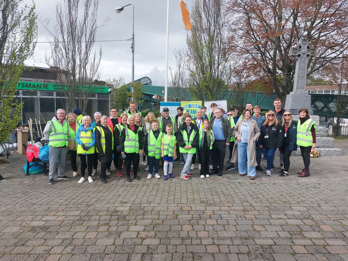 Cllr. Keith Connolly (@keithconnollyff) on Twitter photo A busy day yesterday for team Dublin clean up.
Well done to all the volunteer and groups who took part.
I had the pleasure of joining Finglas Tidy Towns, McKee Quarter Residents Association and Grove Park Residents. This event was supported by <a href="/DubCityCouncil/">Dublin City Council</a> #Finglas A busy day yesterday for team Dublin clean up.
Well done to all the volunteer and groups who took part.
I had the pleasure of joining Finglas Tidy Towns, McKee Quarter Residents Association and Grove Park Residents. This event was supported by <a href="/DubCityCouncil/">Dublin City Council</a> #Finglas