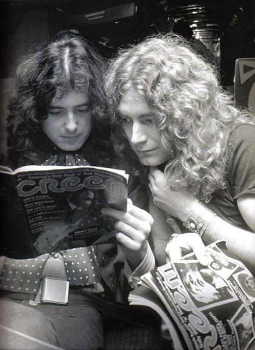crockpics's tweet photo. Jimmy Page and Robert Plan reading the music magazine Creem, Spring 1975 https://t.co/nnkBskV3GT