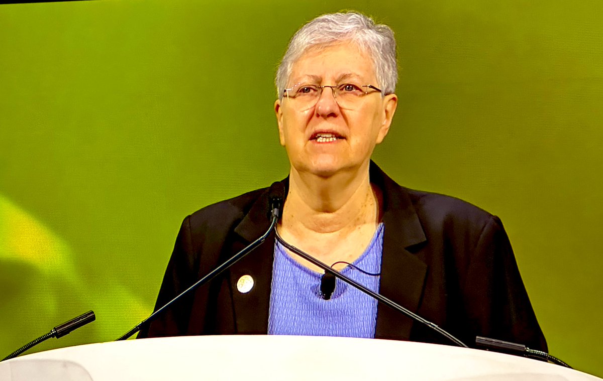 Pat LoRusso opening the 2025 AACR Annual Meeting in Chicago