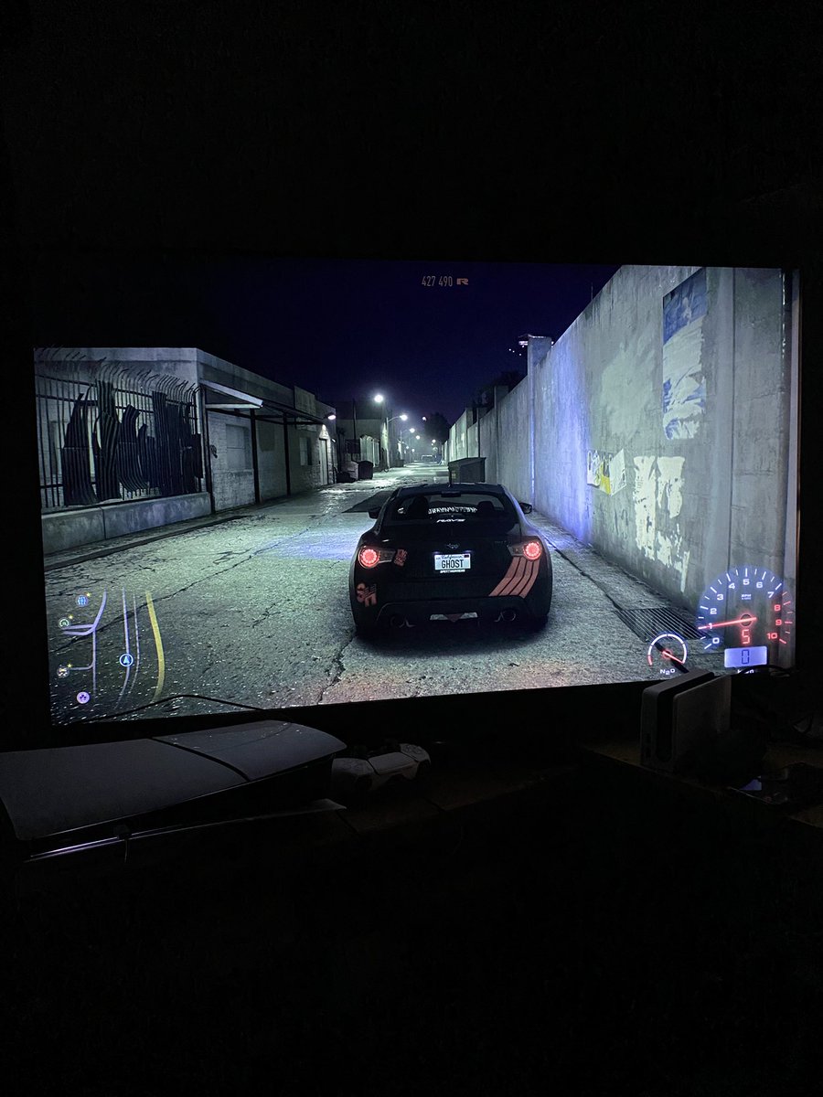 Asperoking_'s tweet photo. Ustedes a qué juegan? Aca metiéndole al Need For Speed (manual). Aprendiendo a meter cambios… https://t.co/20OcYxUUV3