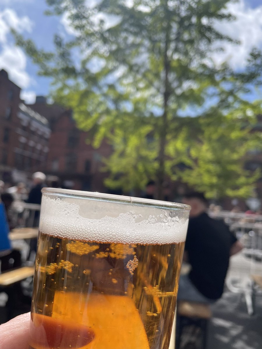 Absolute bliss in the NQ today. Can we have the roads shut every Sunday in the summer? Makes a wander round town an absolute pleasure. How about it <a href="/patkarney/">Pat Karney</a> , <a href="/AndyBurnhamGM/">Andy Burnham</a>
