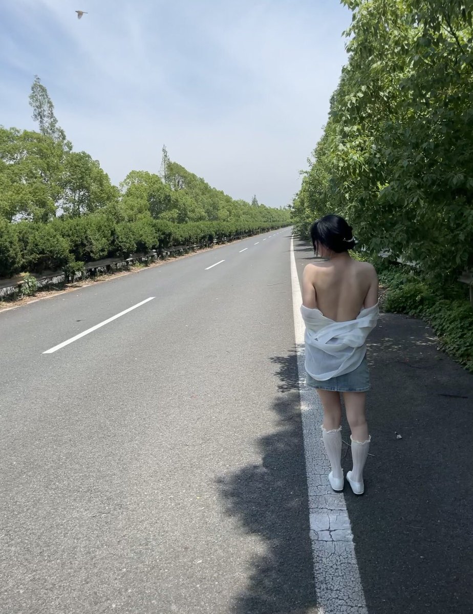 五一一起去玩露出野战吗，中山附近哪里有好玩的地点推荐