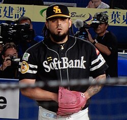 HOLD 4️⃣ 

#NPB | El sinaloense  <a href="/RobertoOsuna1/">Roberto Osuna</a> consiguió su 4️⃣to. Hold (sublíder) en 🇯🇵, en cuyo juego los <a href="/HAWKS_official/">福岡ソフトバンクホークス（公式）</a>
perdieron 3️⃣-2️⃣ con Rakuten en 11 innings.

OSUNA trabajó en el 1️⃣0️⃣mo. y lo liquidó en 4️⃣ hombres: recibió 1️⃣H, sin carrera, y recetó 1️⃣ chocolate 🍫.