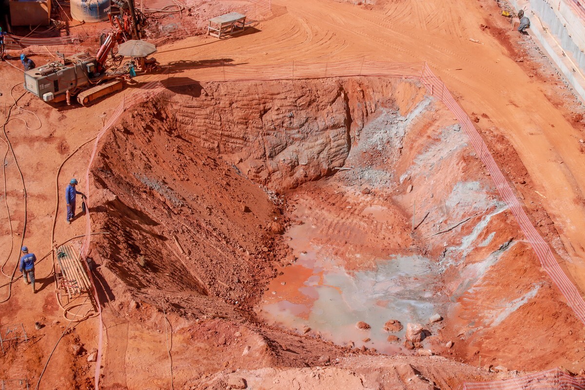 igunmetals's tweet photo. According to China's General Administration of Customs, the cumulative imports of Bauxite into China for Q1 2025 reached 47 million tonnes, up 30% YoY. 

The Asian giant imported 12 million tonnes of Bauxite from Guinea in March alone.

Source: SMM
#China #Bauxite #Igun #Metal https://t.co/36nw2cPdm4