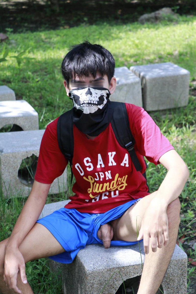 ช่วยเห็นหัวผมหน่อยได้มั้ยค้าบ😆😆
#โชว์ควย #เอาท์ดอ