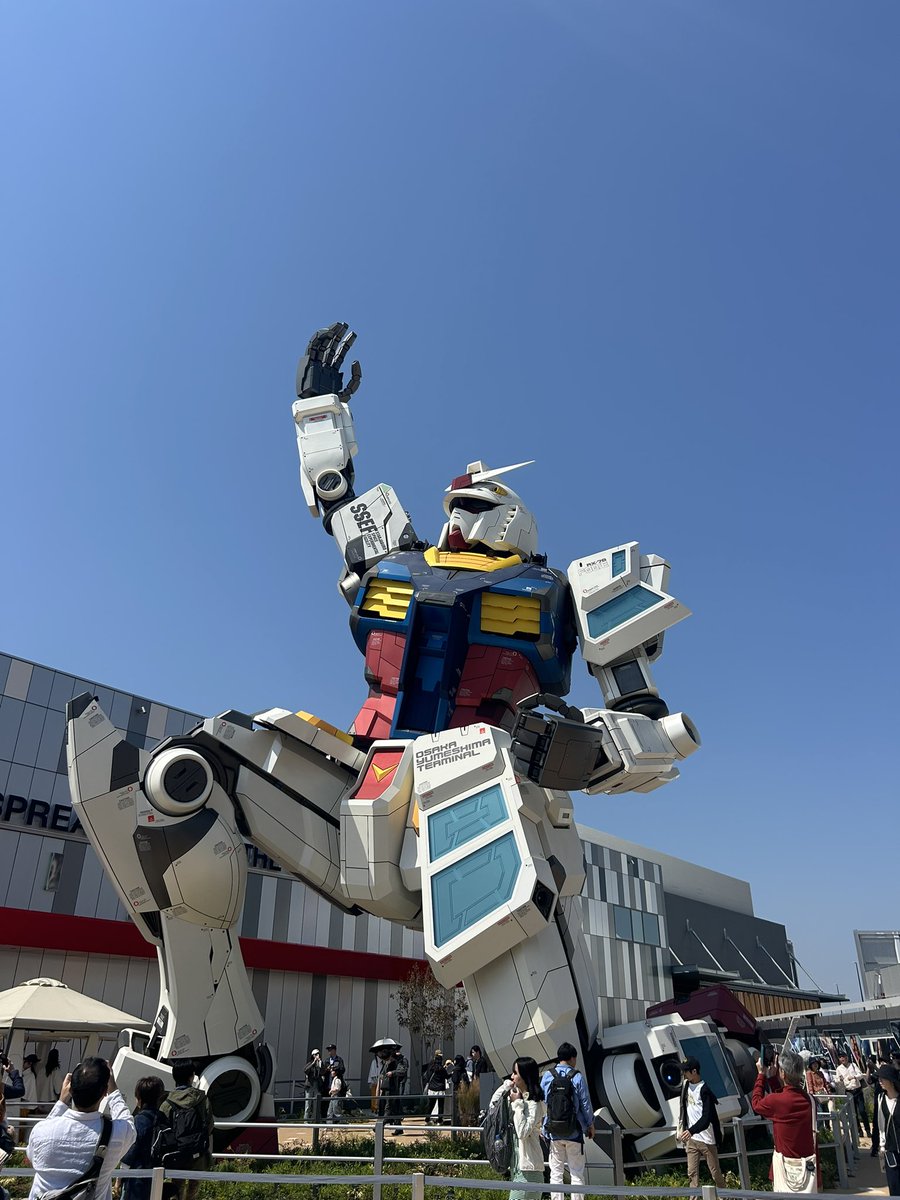 jishikaw8's tweet image. 家族セルヴィス！万博、USJのてんこ盛り遠征終了。遅ればせながらの初USJ。お腹いっぱい。ミャクミャクはやはりキモい。#万博