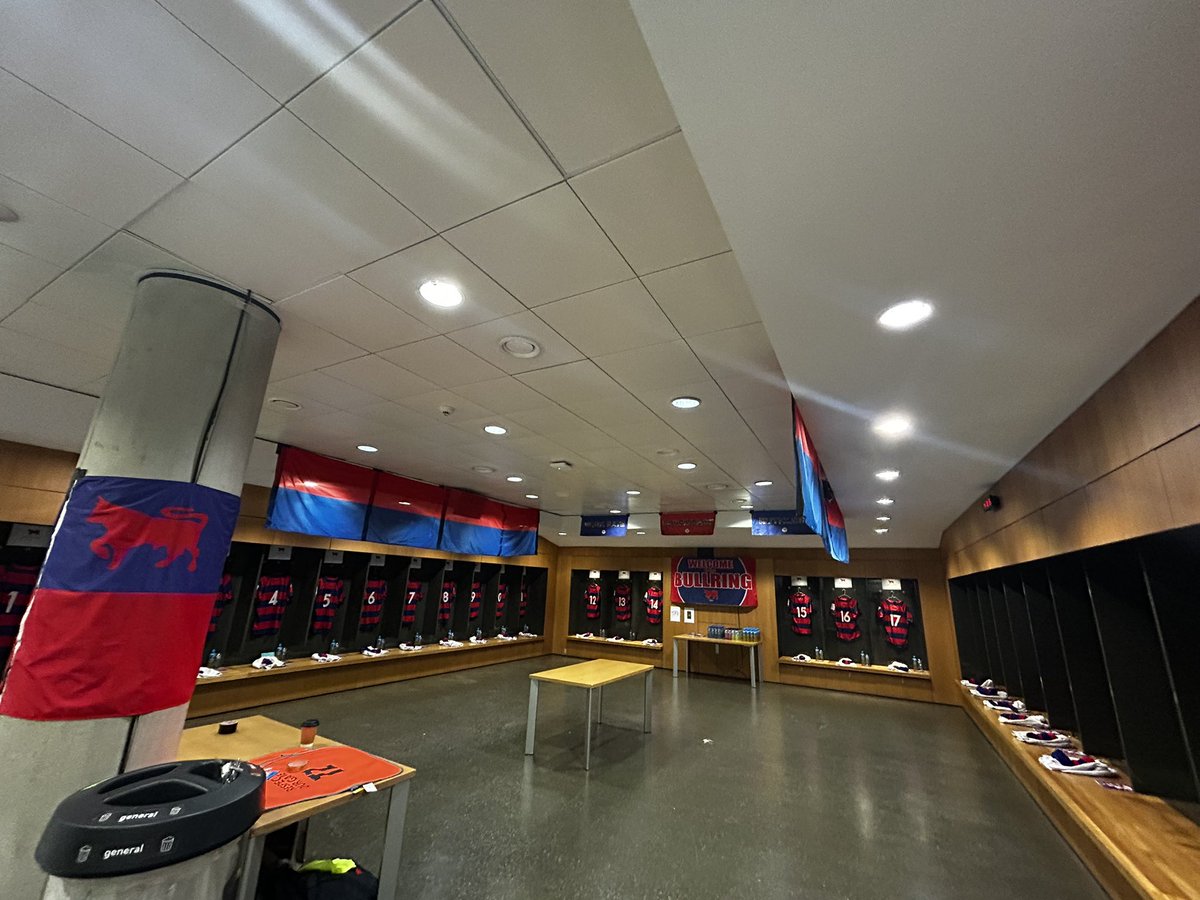 Clontarf Rugby Club (@clontarfrugby) on Twitter photo All set in the Aviva!
The Energia All-Ireland League Final kicks off at 4pm against <a href="/CorkConRugbyFC/">Cork Constitution</a>
Live on TG4
#WhoAreWe #ClontarfRugby #EnergiaAIL All set in the Aviva!
The Energia All-Ireland League Final kicks off at 4pm against <a href="/CorkConRugbyFC/">Cork Constitution</a>
Live on TG4
#WhoAreWe #ClontarfRugby #EnergiaAIL