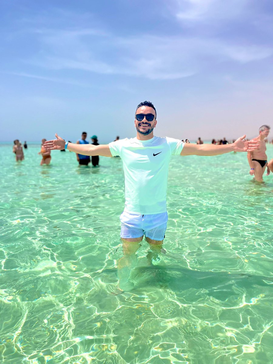 Mo2149375415's tweet photo. White Island 🏝️ 
Sharm 🤍 
Honeymoon 🫡 https://t.co/fd6XycNEfn