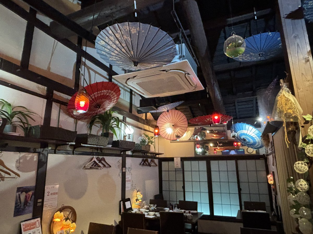 「金沢おでん食べたくてふらっと立ち寄った居酒屋、金沢の良さ100%って感じで最高す」|かんばらいのイラスト