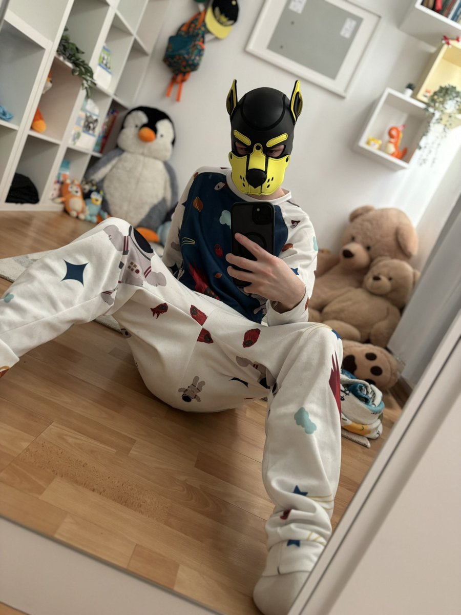 Does the mirror make my butt look big?🪞🤨
#abdl