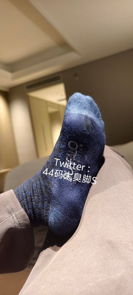 缺个伺候的傻逼。