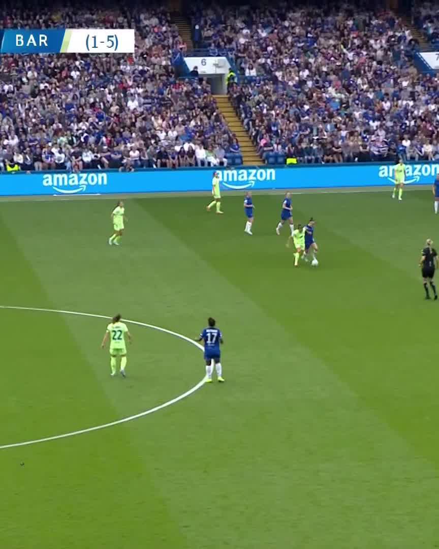 👀 Anything Pajor touches in the six-yard area turns to goal!Barça 2-0 up away at Chelsea.Watch Chelsea v. Barcelona live for free on DAZN & joind the DAZN FanZone ▶️  #UWCL