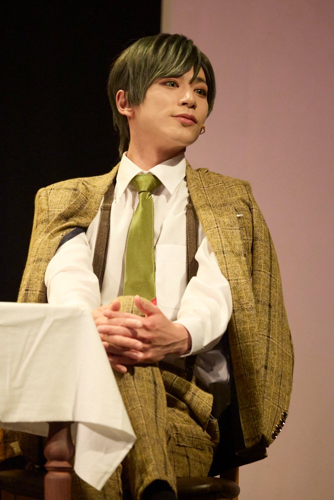 EmWeaCh's tweet image. Like dude what the hell is this