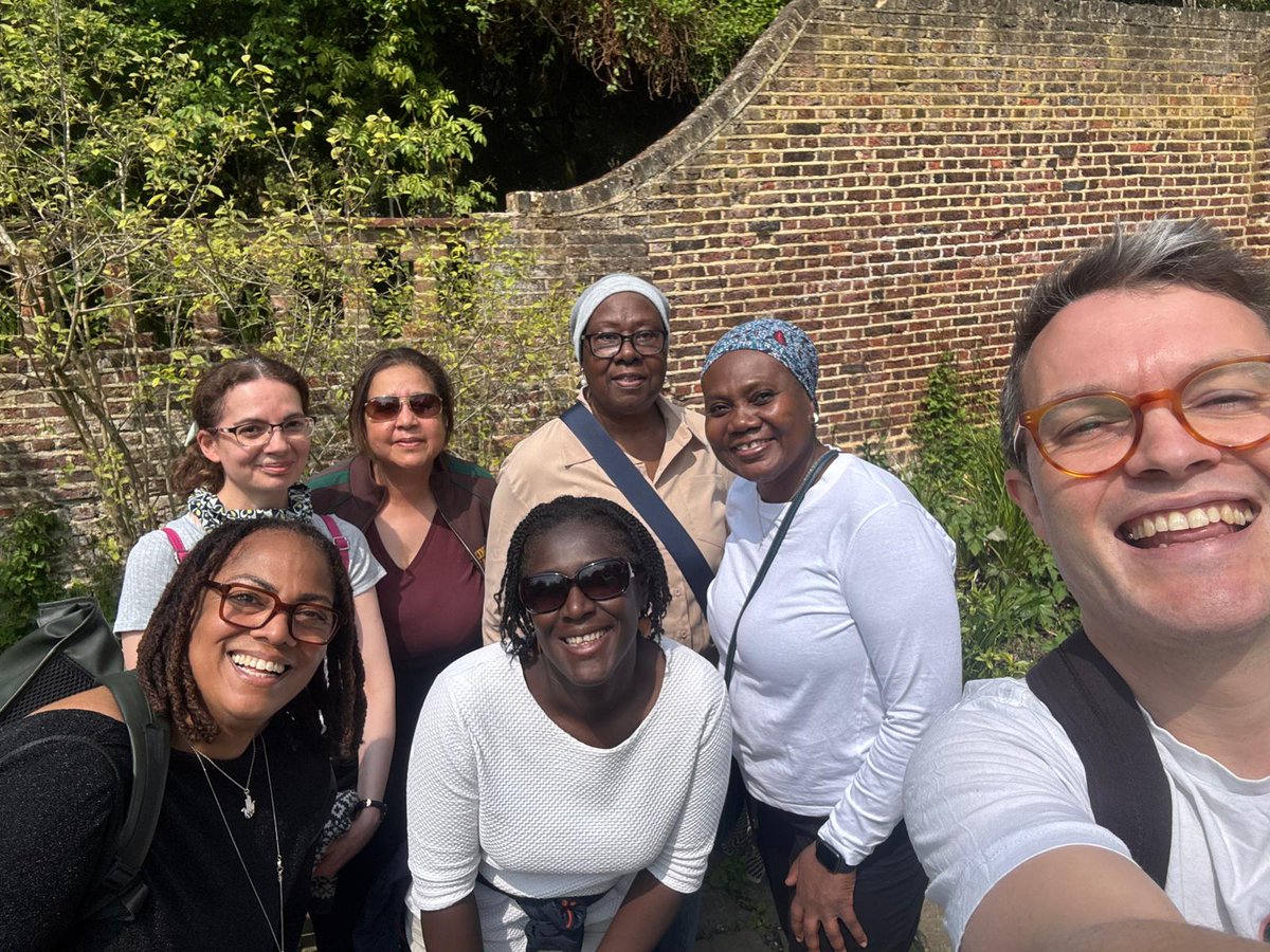 St. Peter’s Church, Streatham (@stpeterssw16) on Twitter photo St. Peter's 'Graceful Striders', enjoying a ☀️ walk that took in the gorgeous #Rookery Gardens. <a href="/sccoopstreatham/">Streatham Common Co-operative</a> <a href="/SouthwarkCofE/">Southwark Diocese</a> St. Peter's 'Graceful Striders', enjoying a ☀️ walk that took in the gorgeous #Rookery Gardens. <a href="/sccoopstreatham/">Streatham Common Co-operative</a> <a href="/SouthwarkCofE/">Southwark Diocese</a>