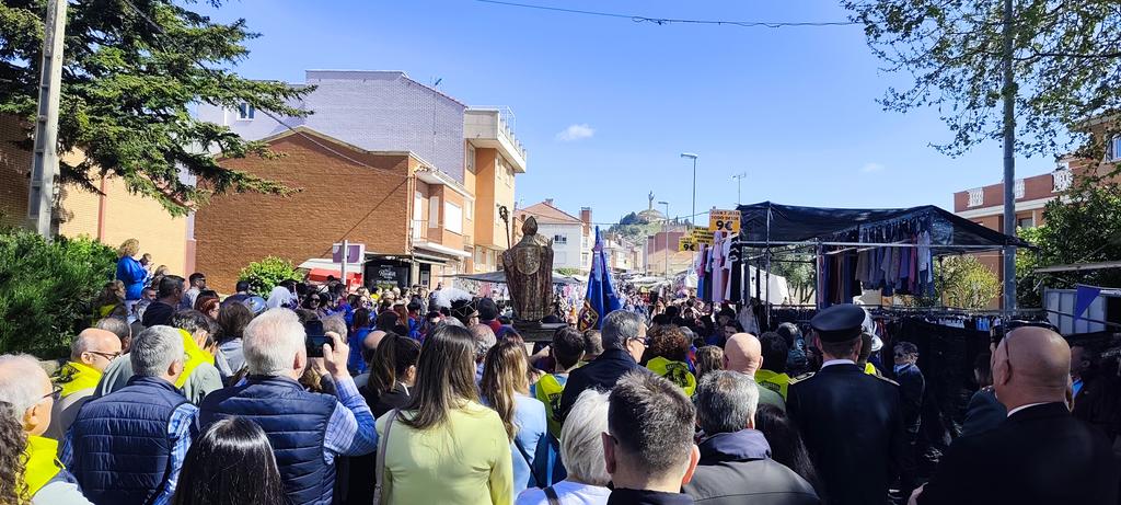 Un año más acompañando a Santo Toribio.
#santotoribio2025 #elcristo2025 #bandademúsica #Palencia