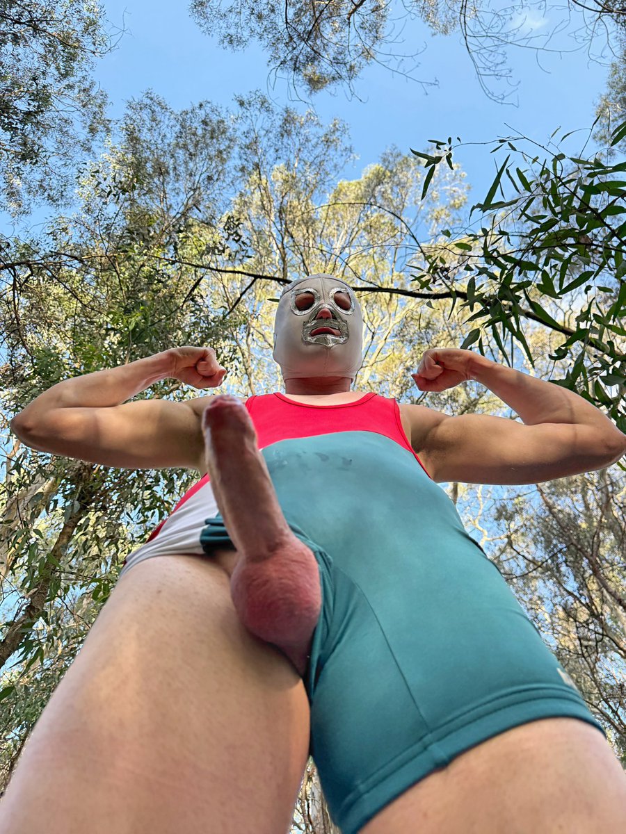 Took down this <a href="/MeetFightersC/">MeetFighters.com</a> opponent in a public FTCL match 💪🏻