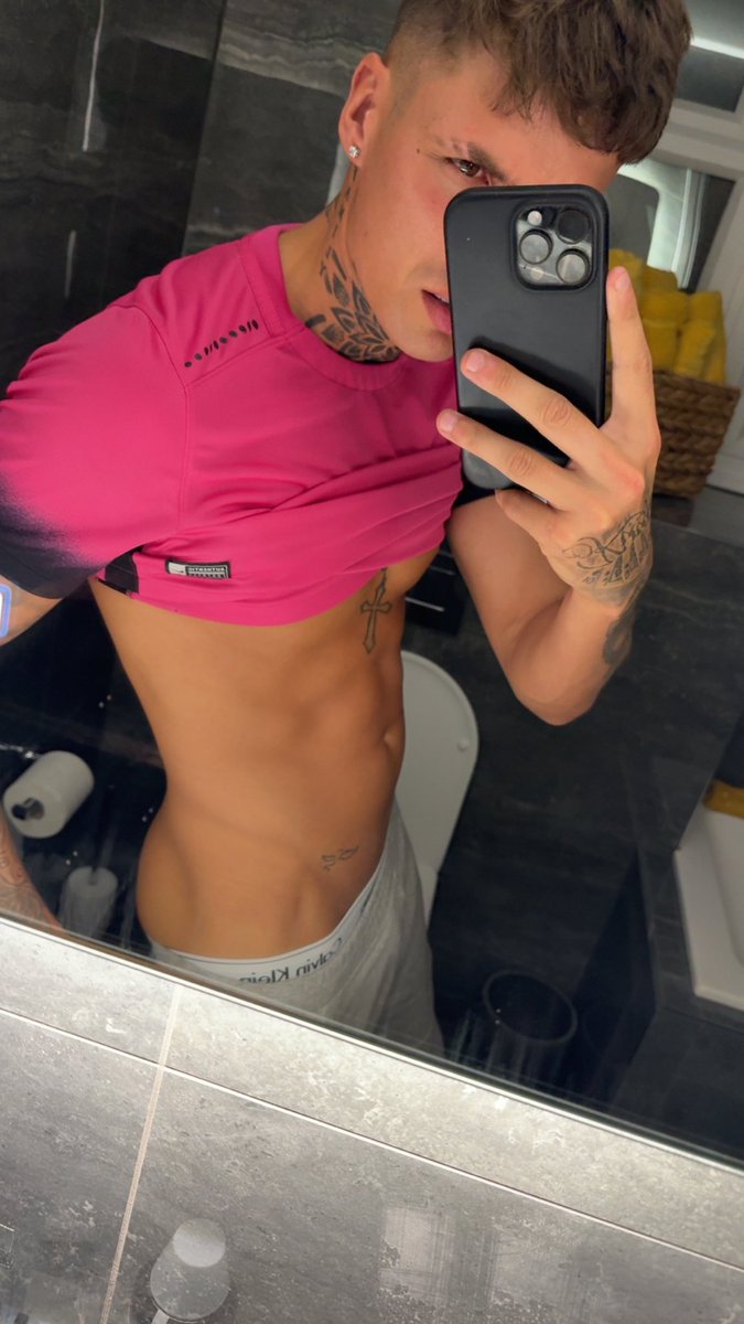 ✵ LR ✵ tweet media