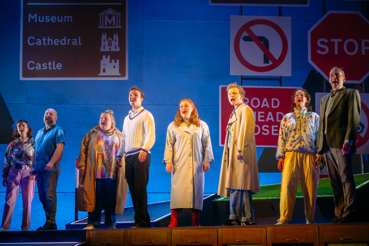 WESTENDBF's tweet photo. 🎭 FIRST LOOK 🎭

Production images have been released for @NativesMusical, which kicks off its long-awaited Scottish tour this weekend.

📷 Mihaela Bodlovic https://t.co/ZOsqIw51bA