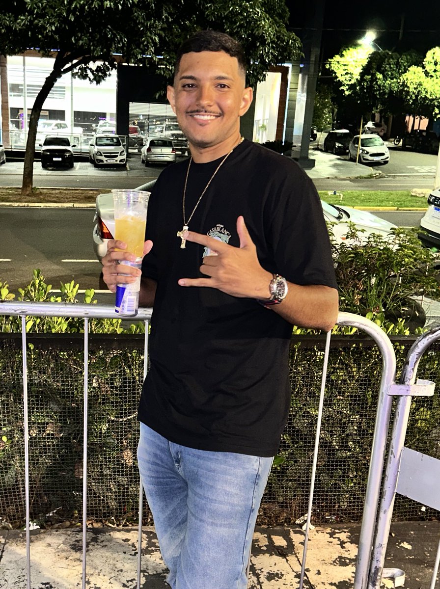 LuisF717's tweet photo. Oee Twitter 😝 https://t.co/SCqWImmHoS