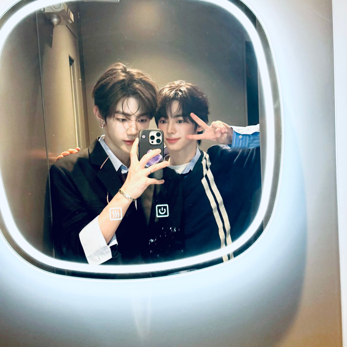 HANJIN &amp; ZHANG HAO