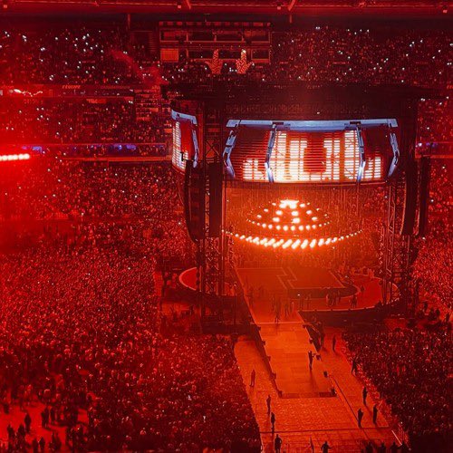 INDOCHINE tweet media