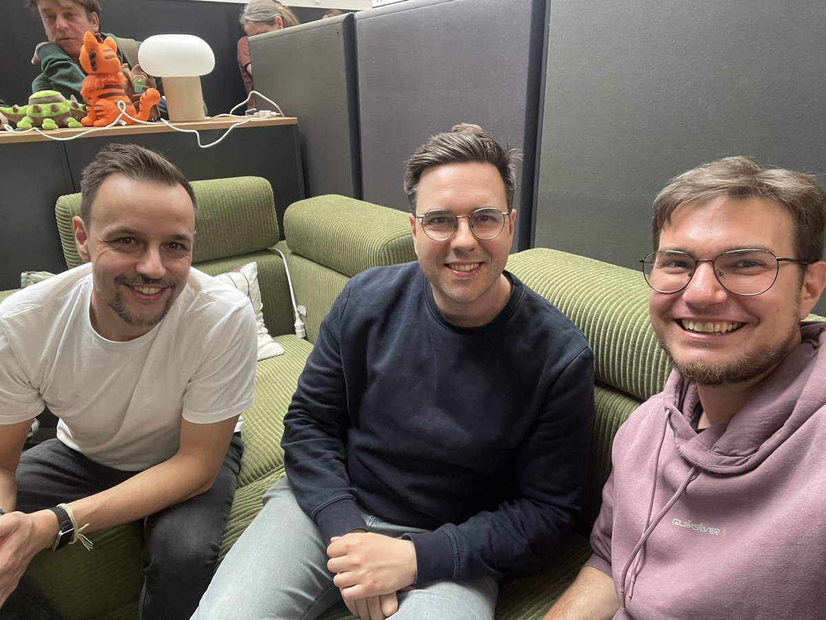 BLochmann's tweet image. Had a blast yesterday at the opening event at the @SwissGameHub in Zurich! 🇨🇭 So many talented devs and a great network of indie devs in an awesome, huge (2,400 m2 🤯) location - I am sure this is going to lead to many cool indie games in the future!