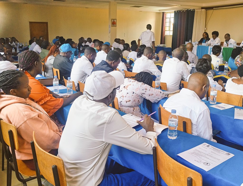 Kuri iki cyumweru, hateranye inama ya Biro Politiki y’Ishyaka #PSD iyobowe na Perezida w'Ishyaka, Nyakubahwa <a href="/Vbiruta/">Vincent Biruta</a>.