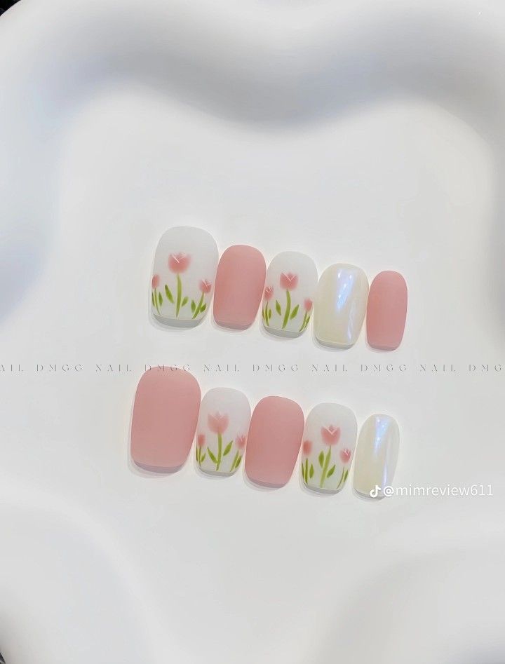 My nails will be : 

blue tulip square shape ♡ 

left or right?