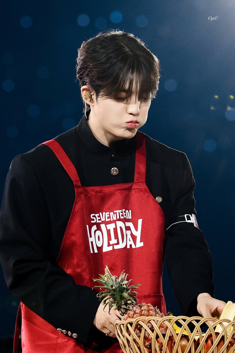 He talks, eats, and breathes in pout.