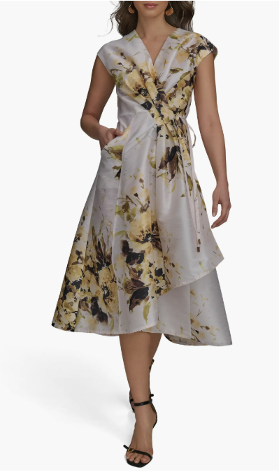 DresserLush's tweet photo. Floral Tiered Wrap Dress is now up to 30% OFF at Nordstrom!

#Ad
🛍️ Shop here: https://t.co/sz88mZgMI9

Disclaimer: I may earn a small commission from purchases made through this link. All product rights belong to Nordstrom.
#NordstromStyle  #FloralDreams #NordstromSale https://t.co/qlOnmmqCcB