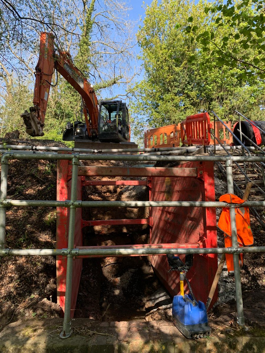 NetworkRailWAL's tweet photo. Teams are working hard, excavating to a depth of 3m, to remove the collapsed culvert affecting lines between #Hereford and #Shrewsbury.

https://t.co/R4ASoOVXJy

@tfwrail #MGroup #SafetyFirst #WhileYouWereSleeping https://t.co/OmsBahFcgS
