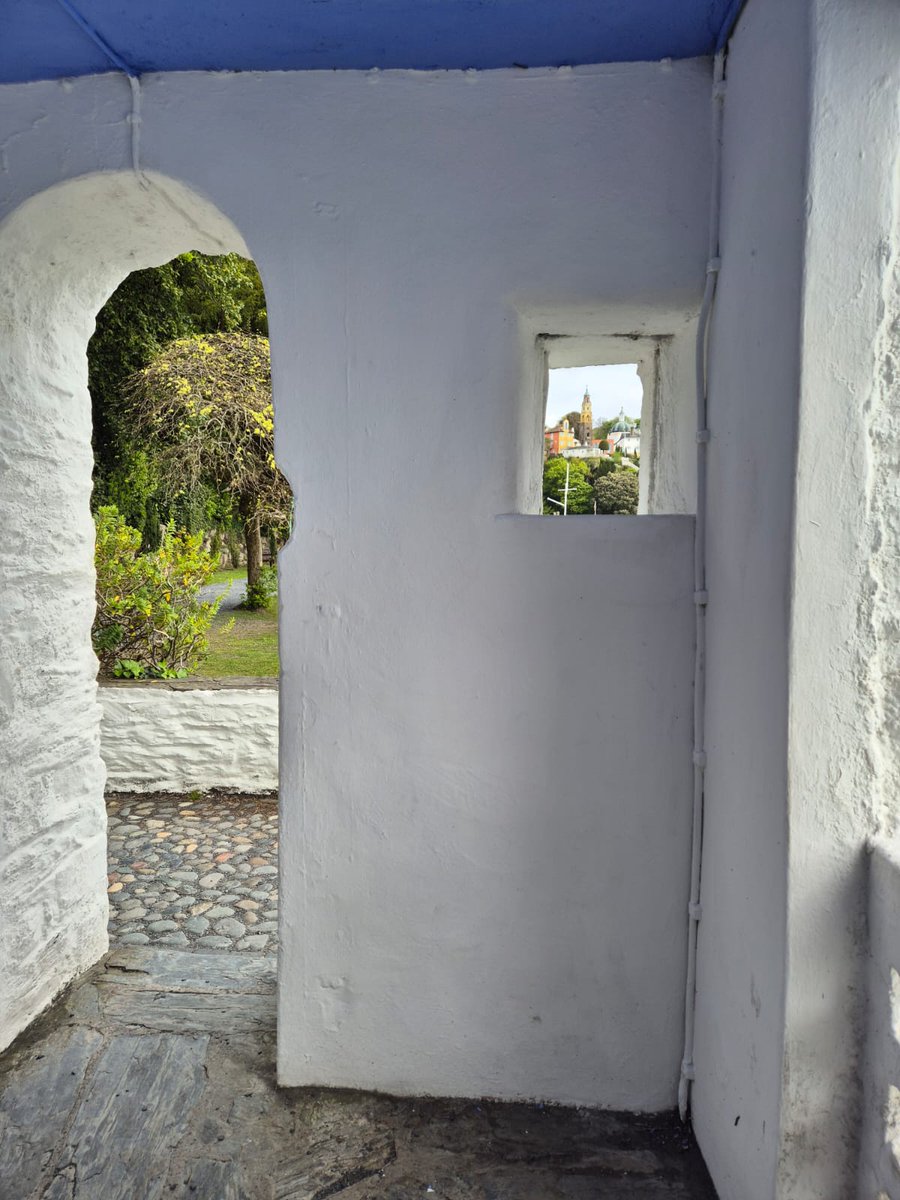 Every corner and every part of <a href="/Portmeirion/">Portmeirion</a> has a ready made photo frame.