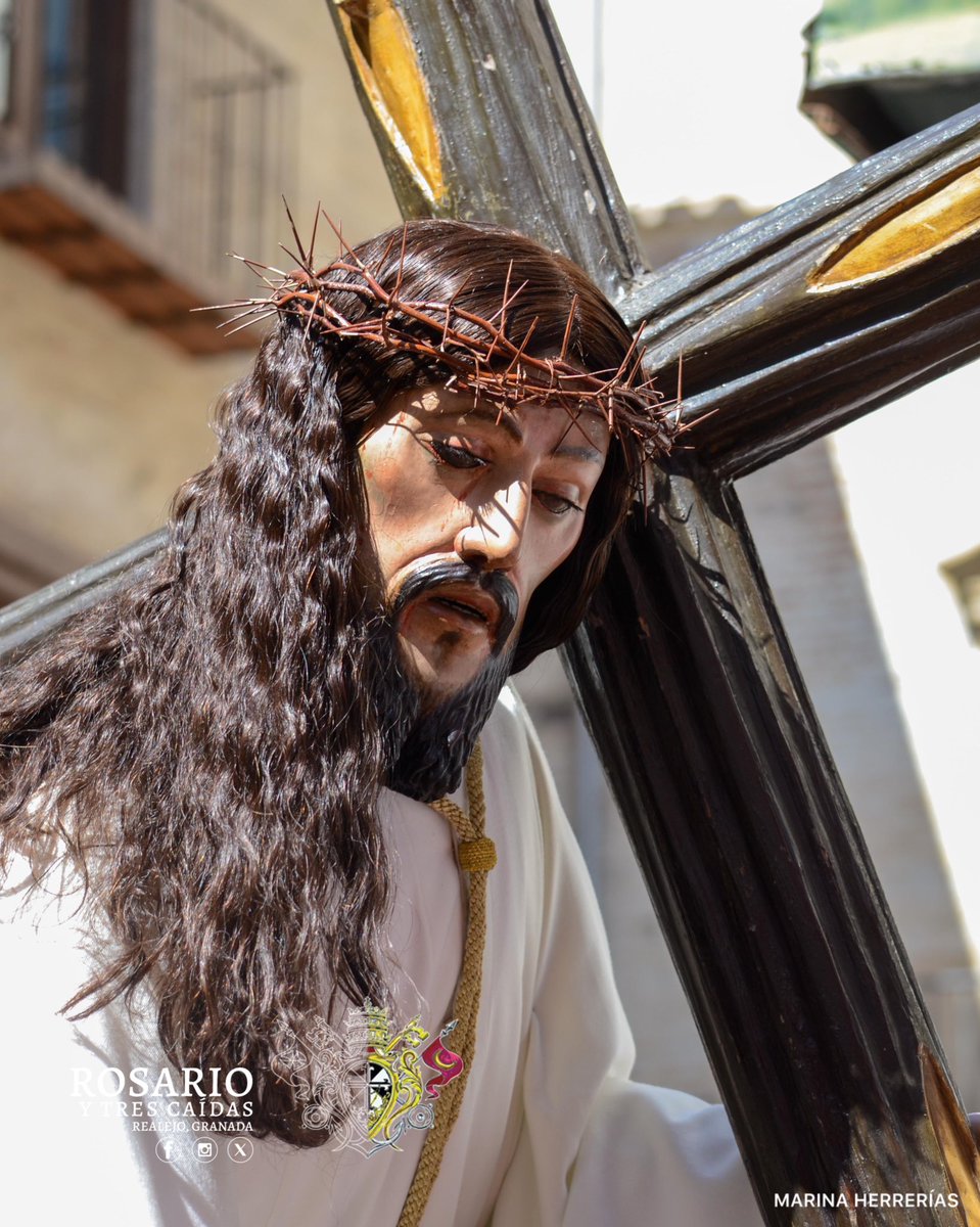 #Galería | Así discurre Nuestro sagrado Titular por las calles de Granada en este Domingo de Pascua 

#TrasladoTresCaídas