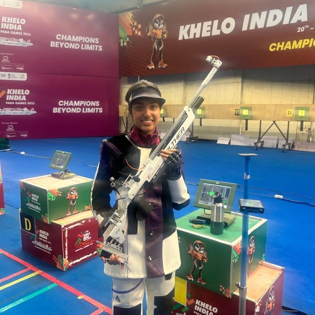 Gun_for_Glory's tweet image. Congratulations, our talented shooter Nidhi Mittal has secured the #SilverMedal in the 10m Air Rifle Youth Women category at the 23rd #KSSC, Delhi! and achieved a commendable 4th place in the Junior category.
#ProudMoment #AirRifle #ShootingChampion #gnspf #gunforglorybangalore
