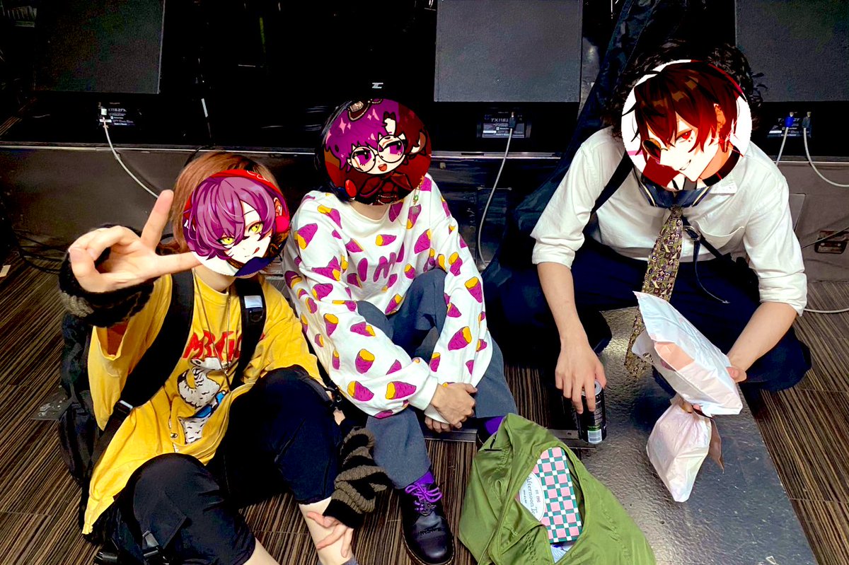 【 2025.4.26  CLOVERS PLAYHOUSE 2 】

✨ご来場誠にありがとうございました✨

夜凪ノイジイ結成のきっかけとなったライブの第2弾、思いっきり僕達と盛り上がって頂きありがとうございました✊🏻🔥

今後の夜凪ノイジイもお楽しみに🤝

 #クロプレ0426