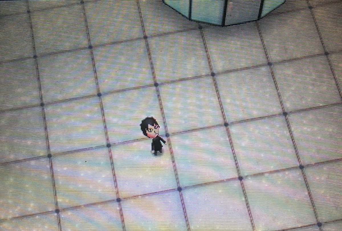 그리고 로우는 전망대에서 하염없이 하늘을 바라보고만 있었어요
잠깐..