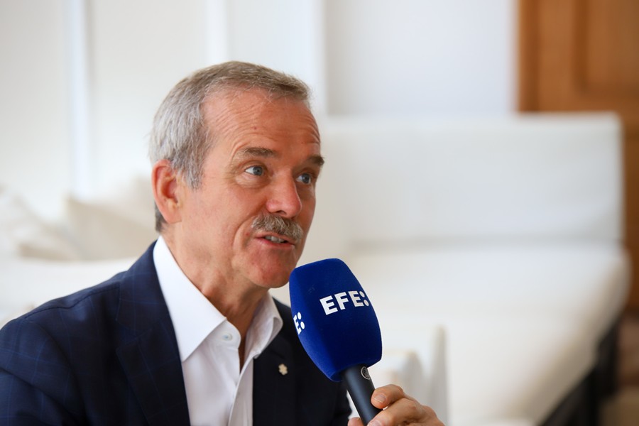 elapuron's tweet image. Hadfield: "No hay que elegir entre ir a la Luna o a Marte, pero sí seguir explorando la órbita terrestre"
elapuron.com/noticias/socie…

#LaPalma #ChrisHadfield #Starmus #StarmusFestival #orbitaterrestre #ciencia #astronomia