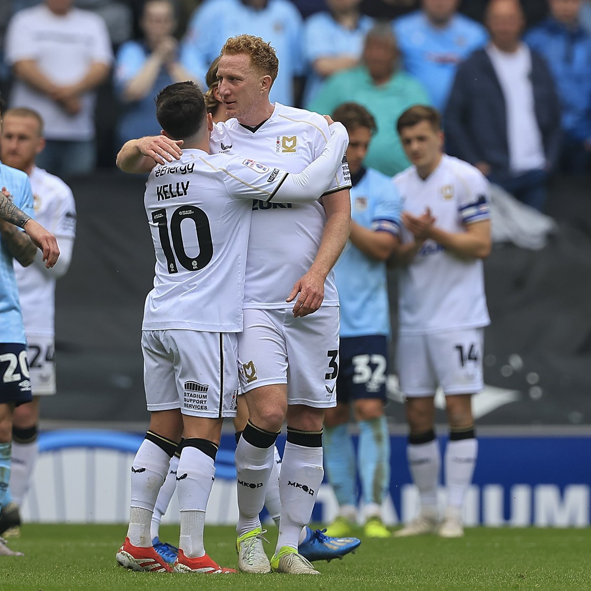 L_Kelly95's tweet photo. A special day yesterday celebrating a football legend ! Honour to be part of such an occasion , it’s been a privilege skip
!🤍🤍 https://t.co/UzfLz6deju