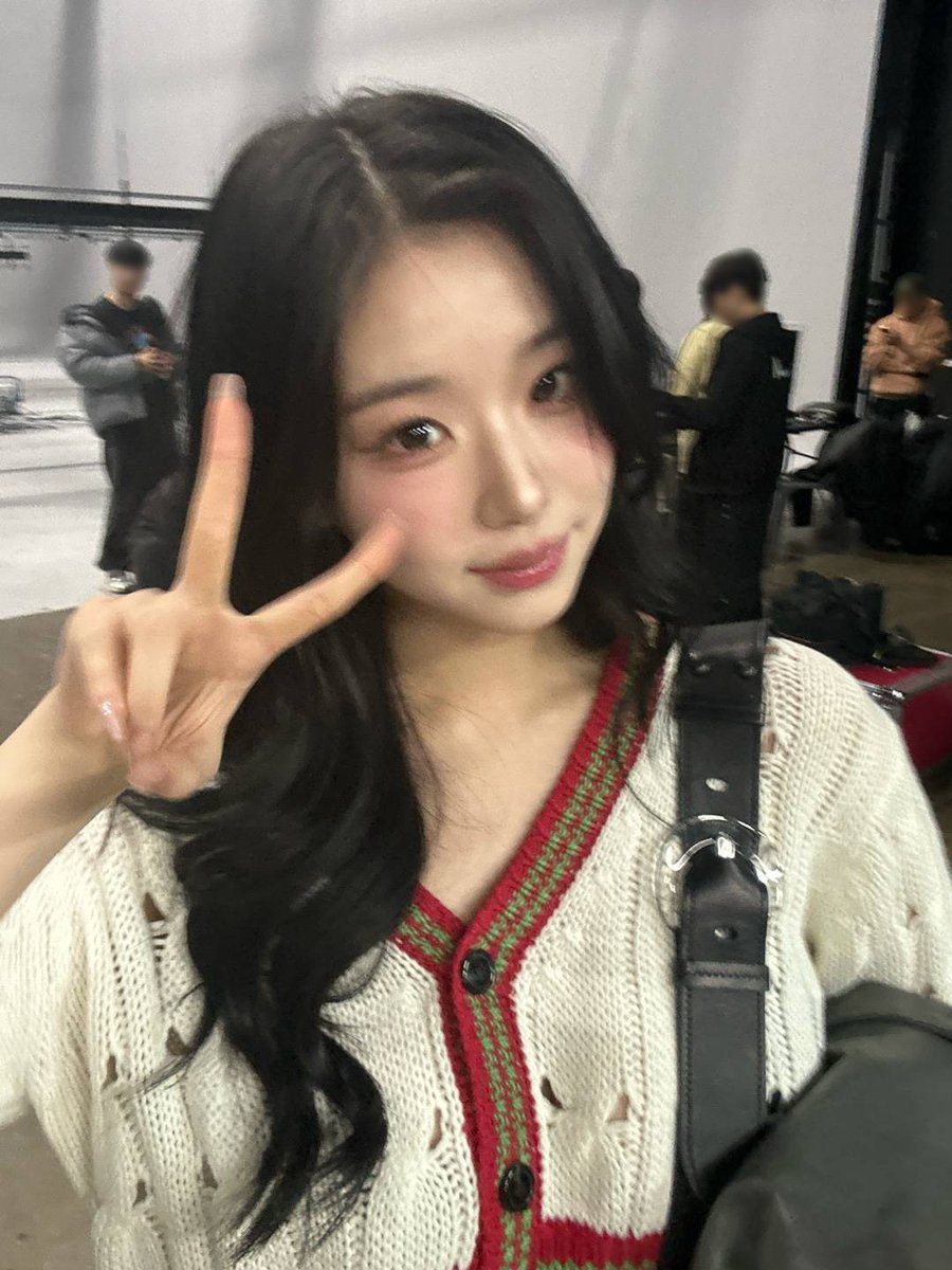 triplescosmos's tweet photo. 블소드 끝나구 🖤💃🏻

#tripleS #트리플에스 #トリプルS
#トリプルエス #トエス
#ChaeYeon #채연 #チェヨン https://t.co/JzUYb3VzNa