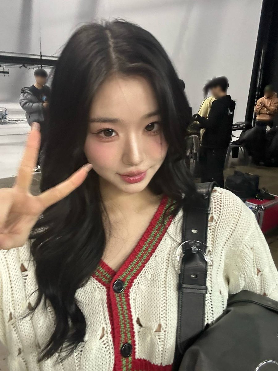 triplescosmos's tweet photo. 블소드 끝나구 🖤💃🏻

#tripleS #트리플에스 #トリプルS
#トリプルエス #トエス
#ChaeYeon #채연 #チェヨン https://t.co/JzUYb3VzNa